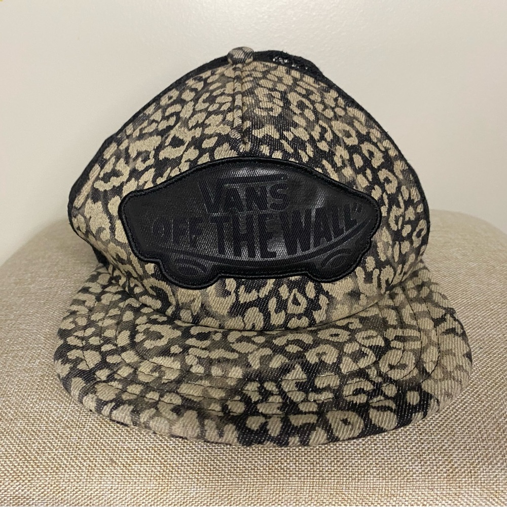 Vans Flatbill Cap Mesh back Black Animal Print lol Adjustable